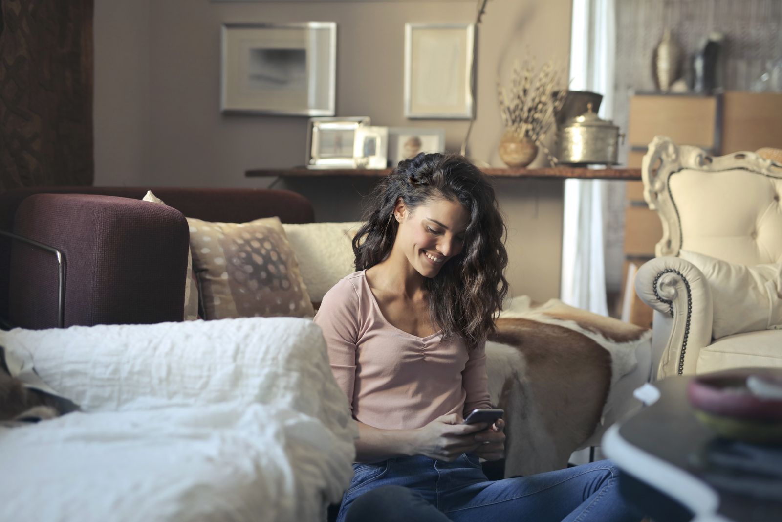 Guest booking a spa visit from her phone at home